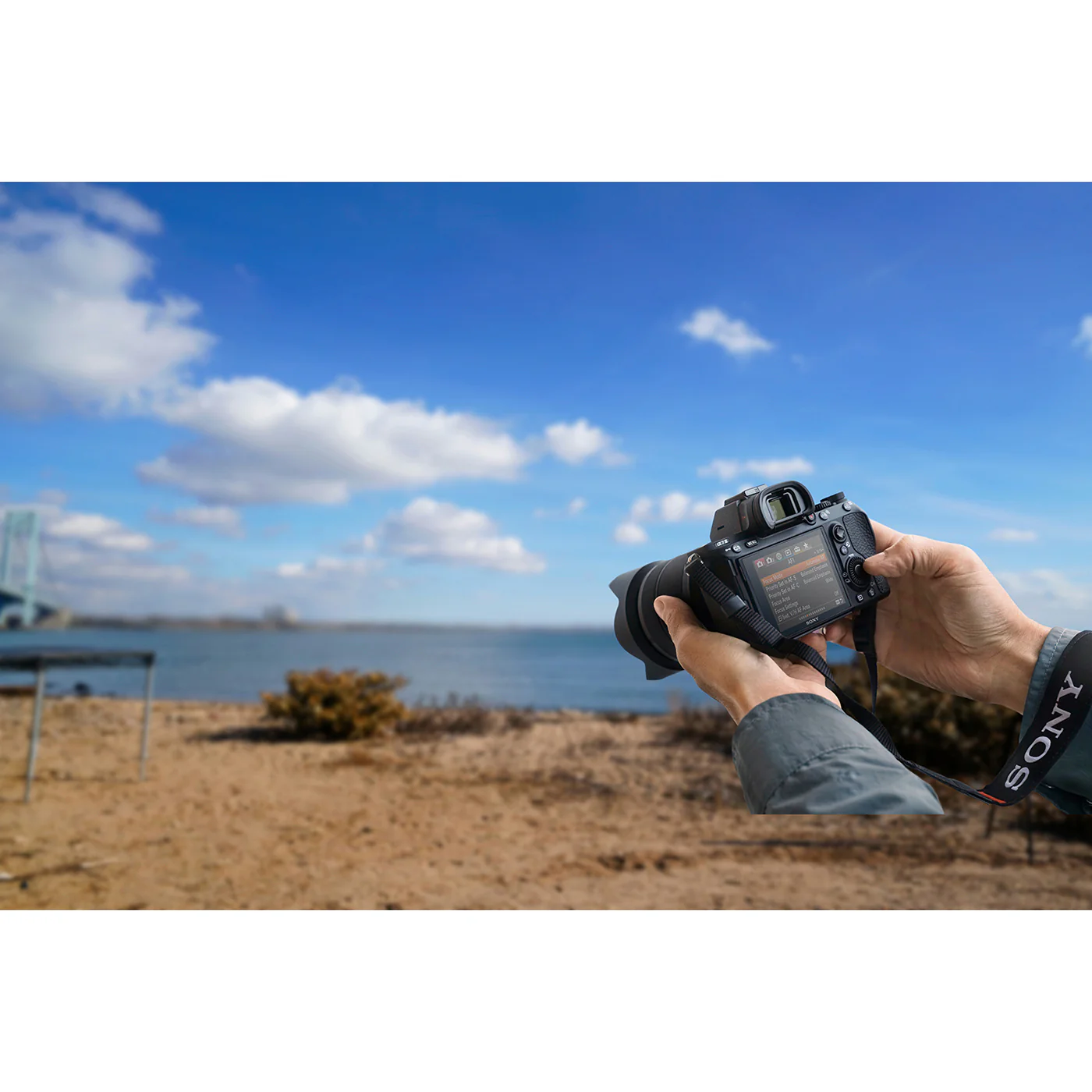 Sony Alpha 7 III with 35 mm Full-Frame Image Sensor (ILCE-7M3K) | 24.2 MP  Mirrorless Camera, 10FPS, 4K/30p, with 28 - 70mm Zoom Lens - Image 8